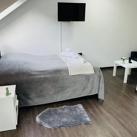 Schoenes Zentrales Appartment Mit Tiefgarage Kassel Exterior photo