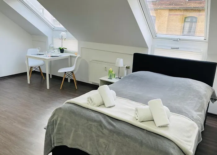 Schoenes Zentrales Appartment Mit Tiefgarage